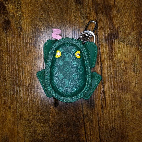 Louis Vuitton Frog Accessory Key Holder - Picture 1 of 5